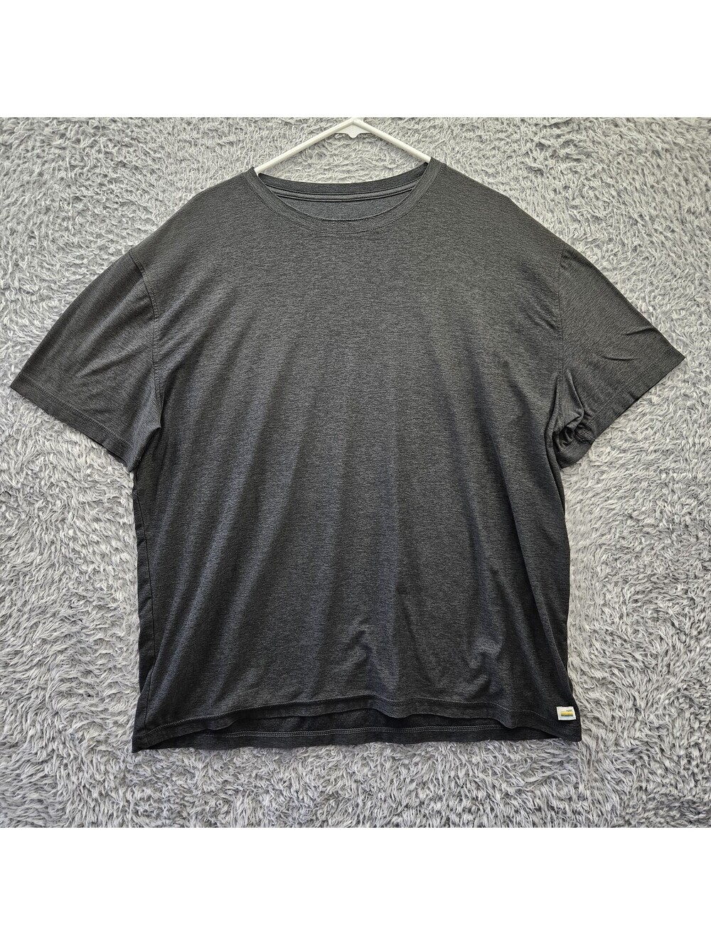 VUORI T Shirt Men 2XL XXL Strato Tech Tee V126 Gray "Today" Workout Lounge XLNT